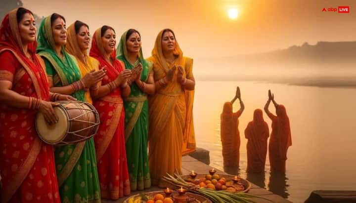 साल 2026 के पहले दिन महिलाओं को ब्रह्म मुहूर्त में उठकर गंगाजल या किसी पवित्र नदी के जल से स्नान करना चाहिए और फिर सूर्य देव को अर्घ्य दें.