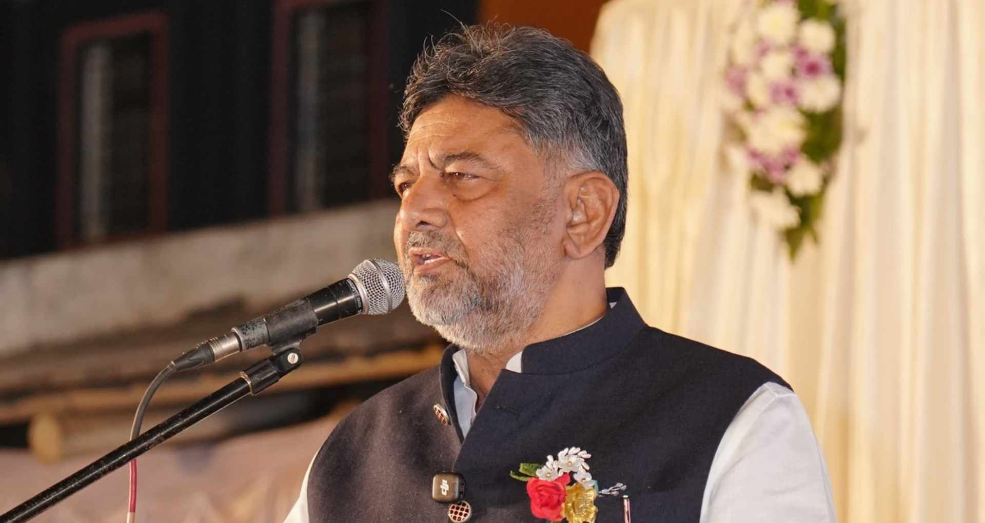 कर्नाटक में बदलेगा CM? डीके शिवकुमार बोले- हाईकमान बुलाएगा तो दोनों दिल्ली जाएंगे