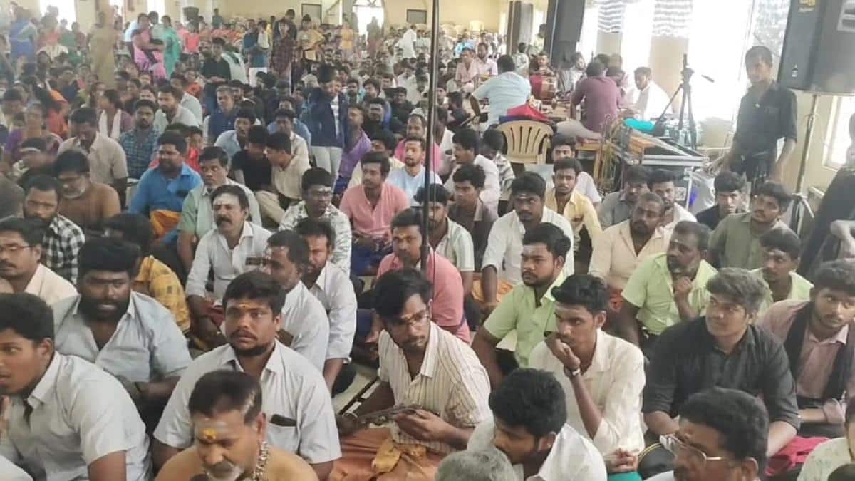 தஞ்சாவூரில் நடந்த மண்டலாபிஷேகத்தில் பக்தி பரவசத்தில் ஆடிய ஐயப்ப பக்தர்கள்