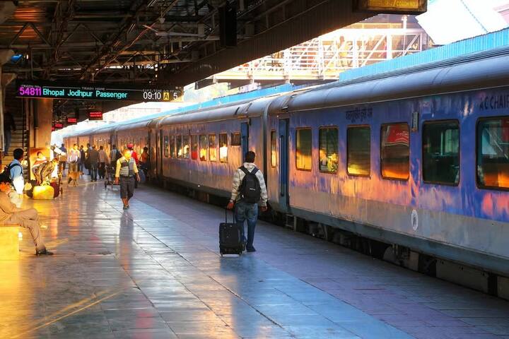 भारतीय रेल्वेने तिकीट दरात केलेली ही या वर्षातील दुसरी वाढ आहे. यापूर्वी 1 जुलै रोजी रेल्वे भाडे वाढवण्यात आलं होतं.