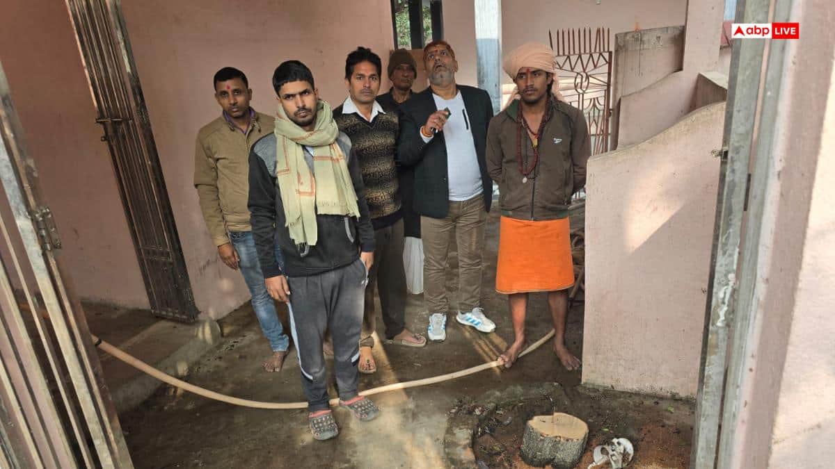 बिहार: बक्सर में नाथ बाबा मंदिर से 1 करोड़ की कीमत के 2 चंदन के पेड़ चोरी, सुरक्षा पर उठे सवाल