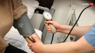 हड़ताल पर बैठी नर्सों की मांगों पर विचार के लिए सहमत तमिलनाडु सरकार, वरिष्ठता के आधार पर करेगी रेगुलर