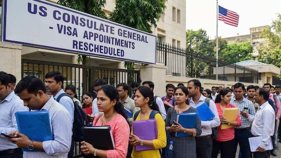 'Biggest Mess...': Indian Techies Stranded After US Reschedules Visa Interviews Amid New Vetting Rules