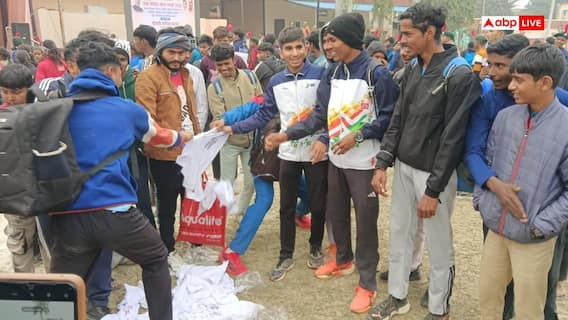 Basti News: सांसद खेल महाकुंभ में खिलाड़ियों का हंगामा, घटिया क्वालिटी की टी-शर्ट और किट मिलने पर नाराजगी