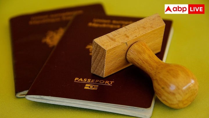 सिंगापुर दुनिया भर में नंबर एक स्थान पर है. इसका पासपोर्ट 193 देश में वीजा फ्री एक्सेस देता है. इस वजह से यह 2025 में दुनिया का सबसे शक्तिशाली पासपोर्ट बन चुका है.