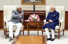 PM मोदी-अमित शाह से मिले नीतीश कुमार और सम्राट चौधरी, देखें मुलाकात की खास तस्वीरें