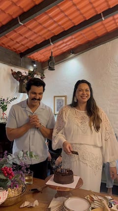 रणदीप हुड्डा ने दोस्तों और परिवार संग सेलिब्रेट किया पत्नी लिन लैशराम का बर्थडे, देखें तस्वीरें