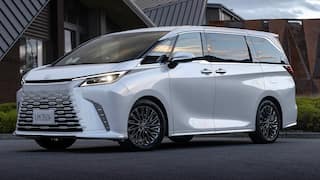 TVK Vijay Car: விஜய்யின் Lexus LM 350h கார் இத்தனை கோடியா? அப்படி என்ன இருக்குதுப்பா அந்த கார்ல!