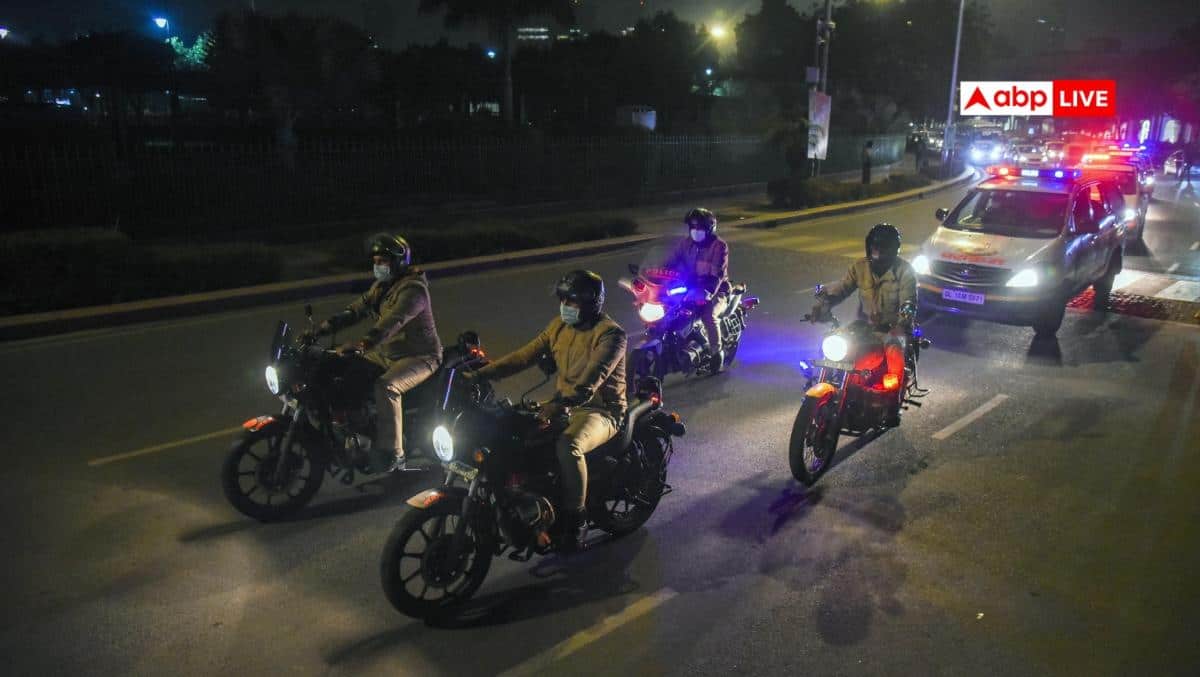 क्रिसमस और नए साल को लेकर दिल्ली पुलिस ने सुरक्षा बढ़ाई, स्टंट करने पर गाड़ी होगी सीज