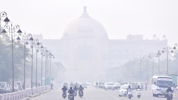 Rajasthan Weather: घने कोहरे और शीतलहर की मार से कांपा राजस्थान, विजिबिलिटी हुई 200 मीटर से भी कम!