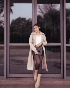 विवियन डीसेना की हीरोइन ईशा सिंह बिखेरती हैं हुस्न का जलवा, 10 फोटोज में देखें लाफ्टर शेफ फेम एक्ट्रेस की खूबसूरती