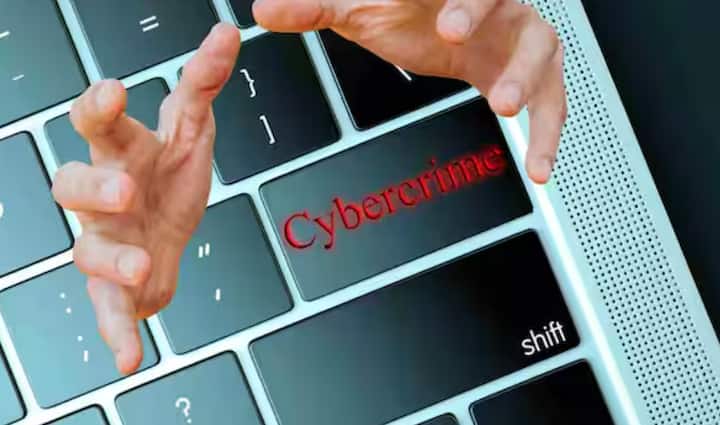 ਇਨ੍ਹਾਂ ਐਪਸ ਵਿੱਚ AnyDesk, TeamViewer, ਅਤੇ QuickSupport ਸ਼ਾਮਲ ਹਨ। ਜਦੋਂ ਕਿ ਇਨ੍ਹਾਂ ਦਾ ਉਦੇਸ਼ ਤਕਨੀਕੀ ਸਹਾਇਤਾ ਪ੍ਰਦਾਨ ਕਰਨਾ ਹੈ, ਸਾਈਬਰ ਅਪਰਾਧੀ ਇਨ੍ਹਾਂ ਦੀ ਵਰਤੋਂ ਧੋਖਾਧੜੀ ਲਈ ਕਰ ਰਹੇ ਹਨ।