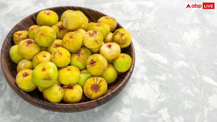If you want to know how you can include it in your diet, then this article is for you. You do not have to eat its peel directly. You have to grate its peel and sprinkle it on salad, curd and fish while eating.