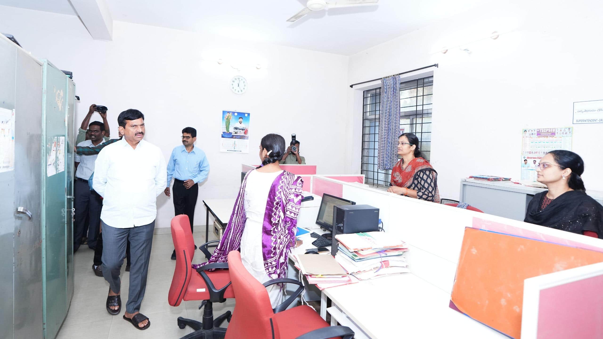 Bhu Bharati Portal: భూభారతి పోర్టల్లో విప్లవాత్మక మార్పులు.. ఒక్క క్లిక్తో రైతులకు పూర్తి భూ సమాచారం