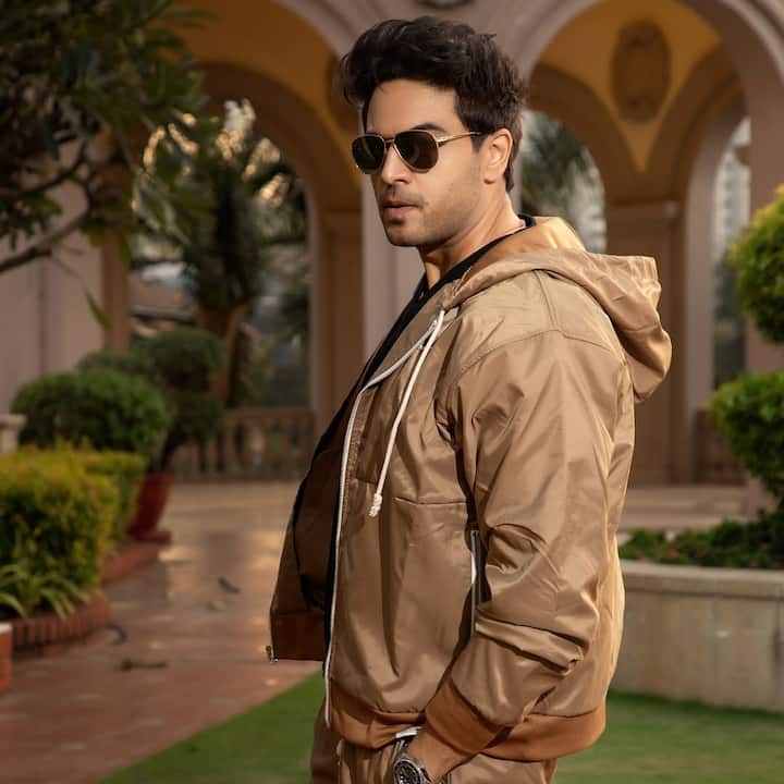 साल 2025 का सबसे चर्चित रियलिटी शो बिग बॉस 19 अपने फिनाले के साथ खत्म हो चुका है और इस सीजन के विनर बने हैं टीवी इंडस्ट्री के जाने-माने एक्टर गौरव खन्ना.