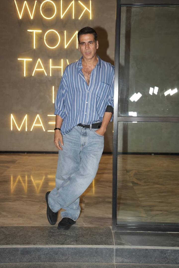 वर्कफ्रंट की बात करें तो अक्षय कुमार के पास भी इस समय कई प्रोजेक्ट्स हैं. उनकी फिल्मों के रिलीज होने का फैंस को बेसब्री से इंतजार रहता है.