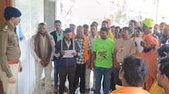 जनजाति क्षेत्रों में अवैध धर्मांतरण पर रोक की मांग, संतों के साथ रैली निकालकर सौंपा ज्ञापन