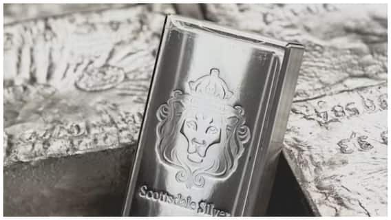 Silver Price: వెండి మెరుపు ముందు వెలవెలబోయిన బంగారం, స్టాక్ మార్కెట్! ఏడాదిలో 130% కంటే ఎక్కువ పెరుగుదల!