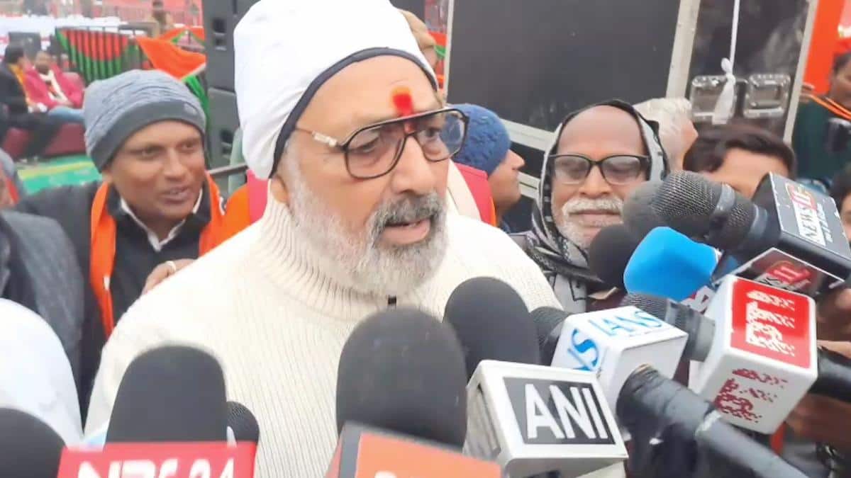 गिरिराज सिंह ने बताया ममता बनर्जी का 'हिडन' एजेंडा, 'बाबरी मस्जिद इसलिए बनवा रहीं क्योंकि…'