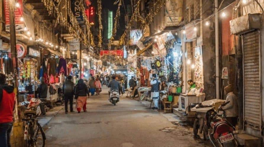 Punjab Amritsar Panic among shopkeepers Sale of meat and fish banned administration takes major decision Punjab: अमृतसर के दुकानदारों में क्यों मचा है हड़कंप! ये दुकानें शहर से बाहर कर रहा प्रशासन