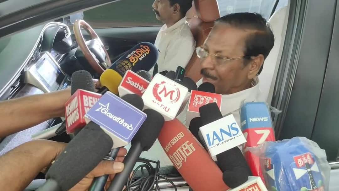 விஜய்லாம் ஆளே இல்ல.. மலையை பார்த்து நாய் குறைக்கும்..‌ ஆர்.எஸ்.பாரதி அட்டாக்..‌ பரபரப்பு பேச்சு!