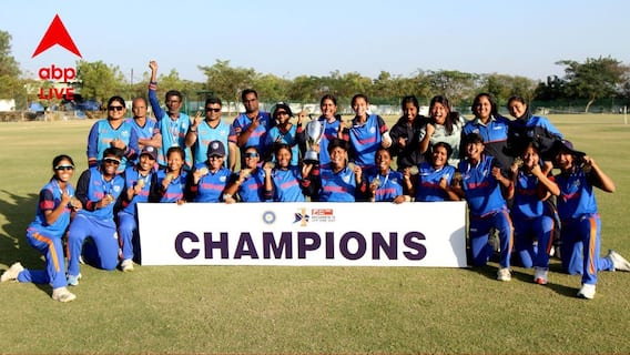 BCCI: হরমনপ্রীতদের বিশ্বজয়ের পরেই বড় সিদ্ধান্ত, দ্বিগুণেরও বেশি বাড়ছে মহিলাদের ক্রিকেটারদের বেতন?