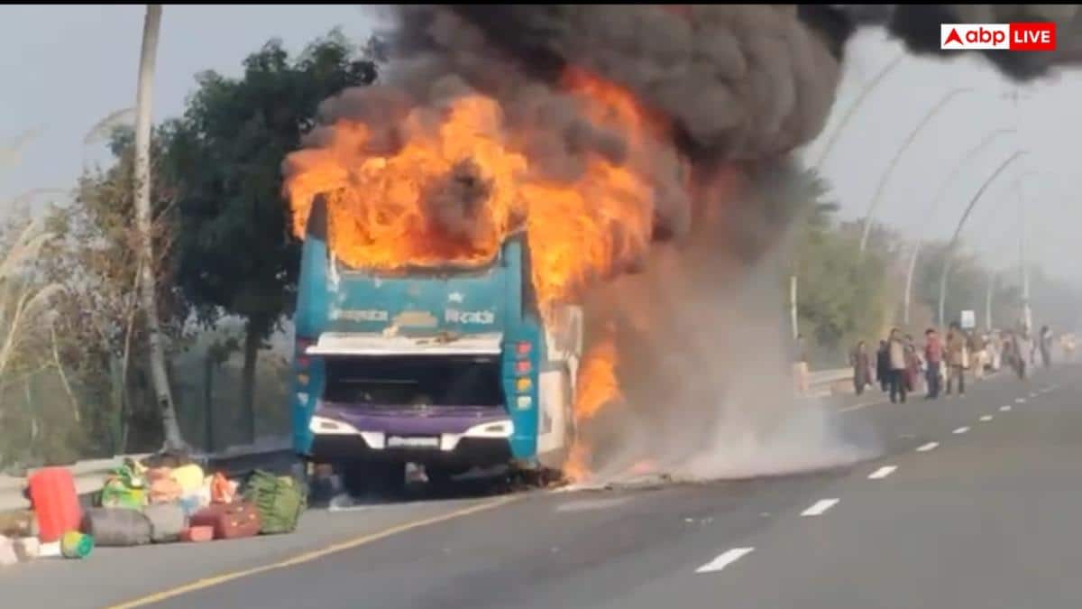 Fire In Double-Decker Bus On Agra–Lucknow Expressway, Passengers Jump Out To Save Lives