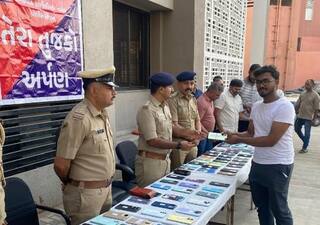 'તેરા તુજકો અર્પણ' અંતર્ગત કાગડાપીઠ પોલીસ સ્ટેશન ખાતે 39 લાખથી વધુ કિંમતના ફોન મૂળ માલિકોને કરાયા પરત