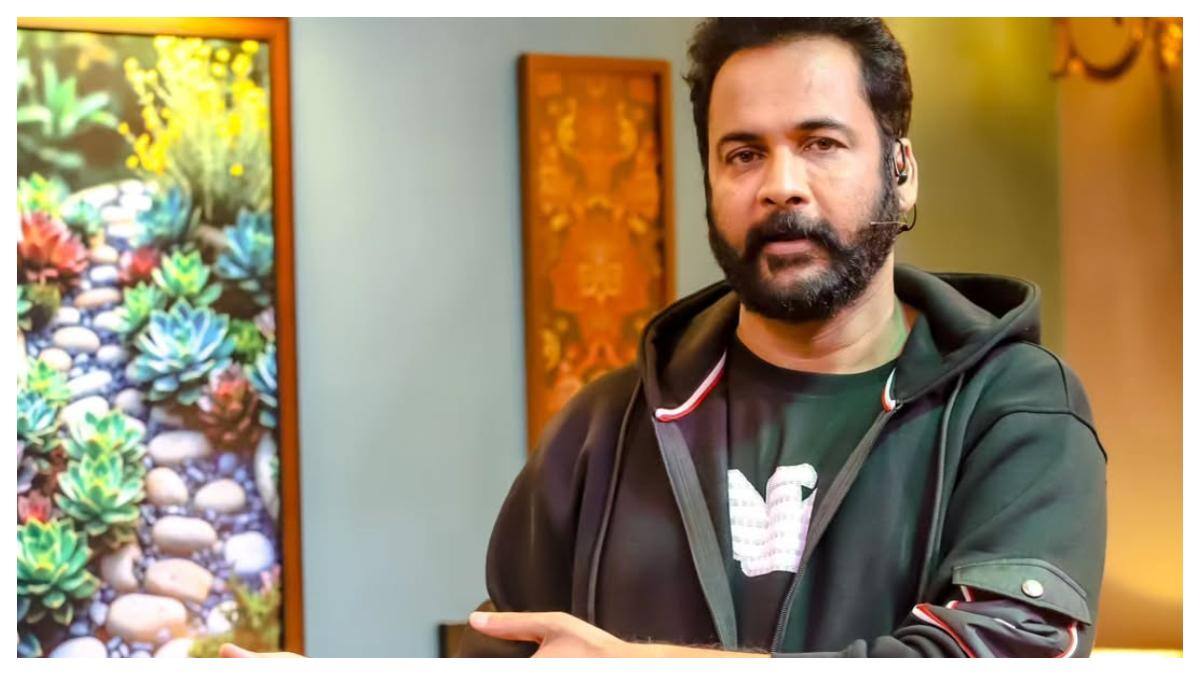 After Backlash Over Derogatory Remarks On Women, Telugu Actor Sivaji Issues Public Apology