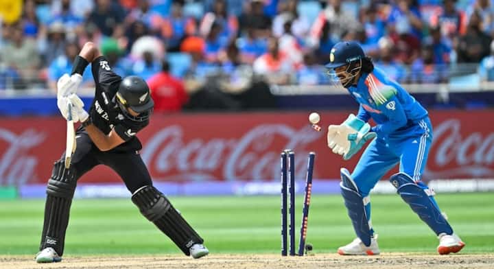 न्यूझीलंड संघाने पुढील महिन्यात भारतात होणाऱ्या वनडे आणि टी20 मालिकेसाठी आपल्या संघाची घोषणा केली आहे.