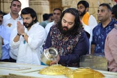 સોમનાથના શરણે અનંત અંબાણી: મહાદેવની મહાપૂજા કરી ₹5 કરોડનું દાન આપ્યું