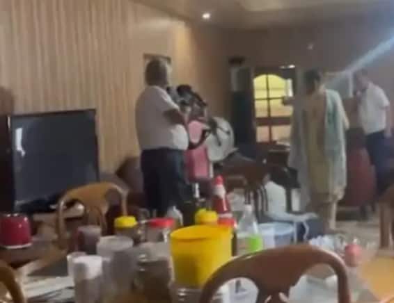 ਉਧਾਰ ਦਿੱਤੇ ਪੈਸੇ ਮੰਗੇ ਤਾਂ ਰਾਈਫਲ ਨਾਲ ਦੋਸਤ ਨੂੰ ਮਾਰ'ਤੀ ਗੋਲ਼ੀ, ਮੱਚ ਗਿਆ ਚੀਕ-ਚੀਹਾੜਾ