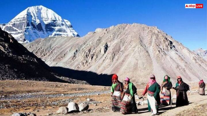 तिब्बती ज्योतिष के अनुसार 2026 को “घोड़े का वर्ष” कहा गया है, और यह समय कैलाश मानसरोवर यात्रा के लिए अत्यंत पवित्र माना जाता है. यह वर्ष सामान्य नहीं बल्कि अग्नि तत्व से जुड़ा हुआ है, जिसे शक्ति, साहस और आत्मिक जागरण का प्रतीक माना जाता है. ऐसा संयोग कई दशकों में एक बार आता है, जब आध्यात्मिक ऊर्जा अपने शिखर पर होती है.