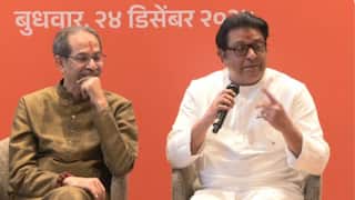 Video : 'माझ्याकडं खूप व्हिडिओ आहेत हं!' शिवसेना-मनसे युतीची घोषणा करताच लाव रे तो व्हिडिओ म्हणणाऱ्या राज ठाकरेंचा सूचक इशारा नेमका कोणाला?