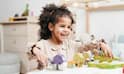 क्या आपका बच्चा भी खिलौनों से करता है बातें? जानें उनके डेवलपमेंट से जुड़ा इसका असली मतलब