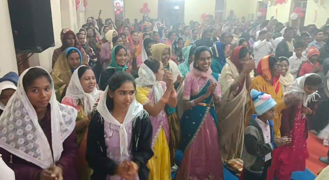 Christmas 2025: ఆదిలాబాద్ జిల్లాలోని చర్చిల్లో క్రిస్మస్ వేడుకలు ఎలా జరుపుకున్నారంటే?