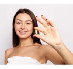 ਵਿਟਾਮਿਨ E ਕੈਪਸੂਲ ਵਾਲਾਂ ‘ਚ ਕਿਵੇਂ ਲਗਾਈਏ...ਵਾਲਾਂ ਨੂੰ ਮਿਲੇਗਾ ਵੱਡਾ ਲਾਭ