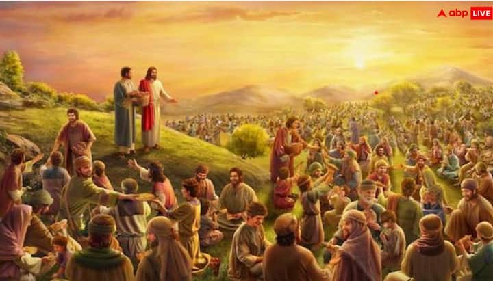 यीशु ने उस रोटी के 4 टुकड़े किए और उनसे मिलने आए लोगों को भोजन के लिए वही दे दिया. हैरान करने वाली बात है कि सभी लोगों के खाने के बाद भी रोटी के उतने टुकड़े बचे थे जो यीशु ने किए थे.