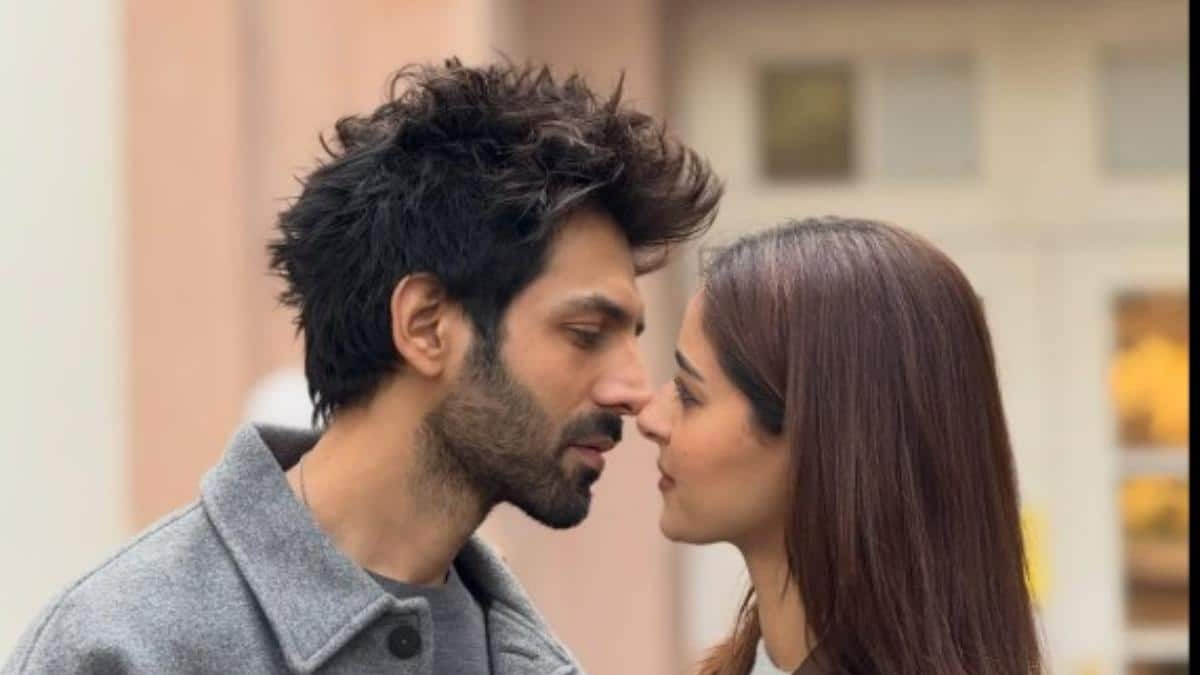 Shobhaa De Backs Kartik Aaryan–Ananya Panday Film Song Amid Saat Samundar Paar Remix Row