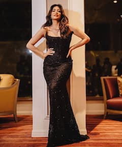 49 साल की उम्र में भी कहर ढाती हैं चित्रांगदा सिंह, 10 तस्वीरों में देखें एक्ट्रेस की खूबसूरती