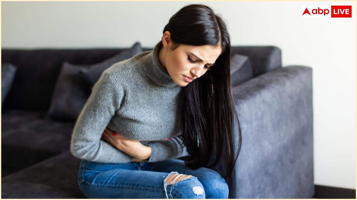 Intestinal Infection: चुपचाप पैर पसारती है आंत से जुड़ी यह बीमारी, ये लक्षण नजर आएं तो गलती से भी न करना इग्नोर