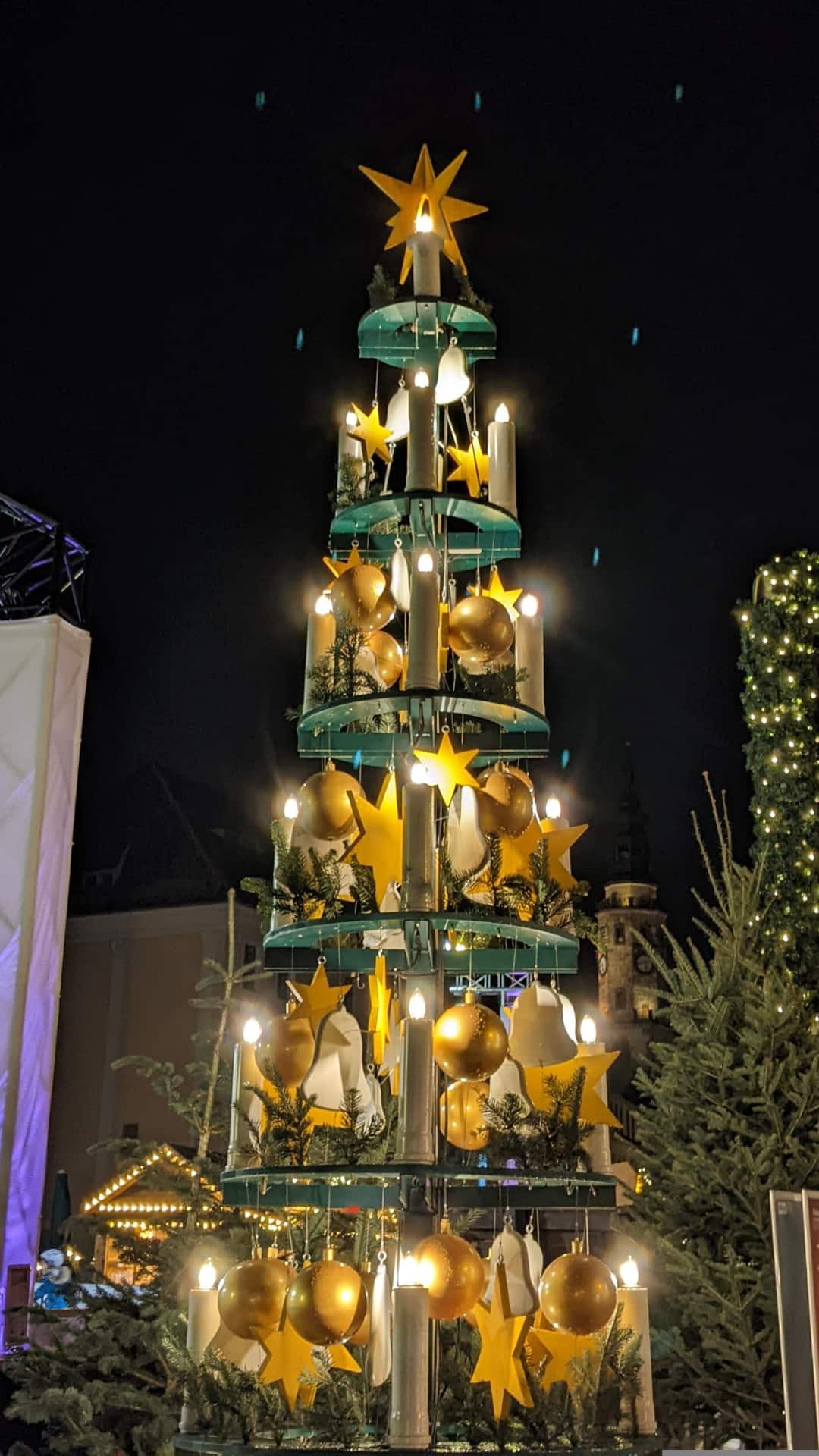 Know Why Christmas Is Also Called XMas