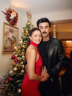 Christmas 2025: आलिया भट्ट-रणबीर कपूर ने फैमिली संग यूं मनाया क्रिसमस, राहा की झलक ने लूट ली लाइमलाइट
