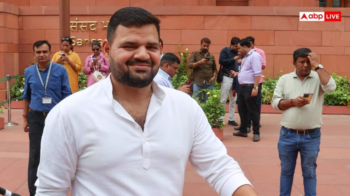 लोकसभा चुनाव 2029 के लिए बृजभूषण शरण सिंह ने अभी से की तैयारी! सांसद बेटे ने किया बड़ा ऐलान