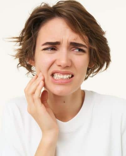 ਦੰਦਾਂ ਦੇ ਦਰਦ ਤੋਂ ਤੁਰੰਤ ਰਾਹਤ: ਅਜ਼ਮਾਓ ਇਹ ਆਸਾਨ ਘਰੇਲੂ ਨੁਸਖੇ