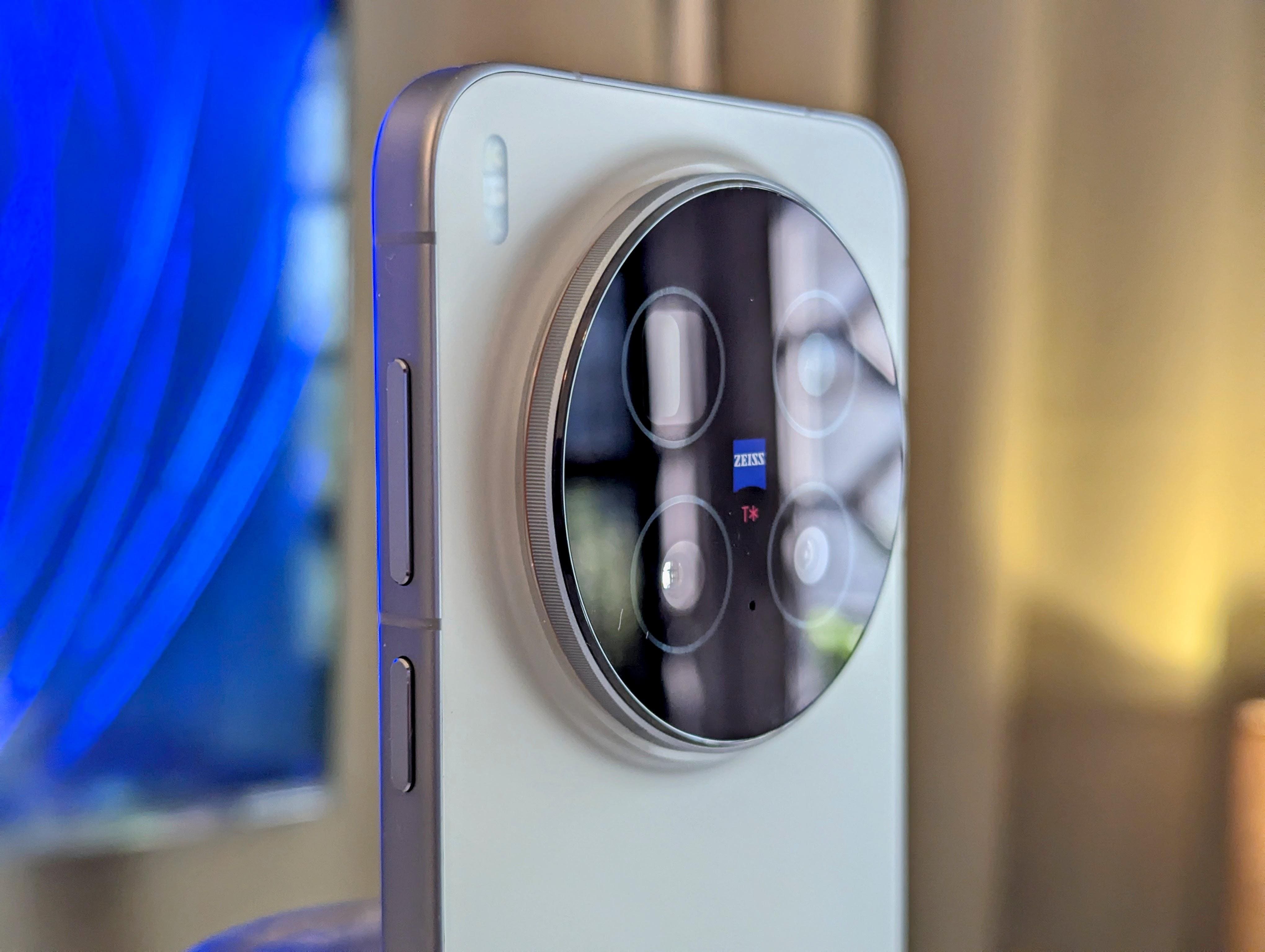 Gadgets Review | Vivo X300 Pro: This Isn't A Phone. This Is A Camera With A SIM Card