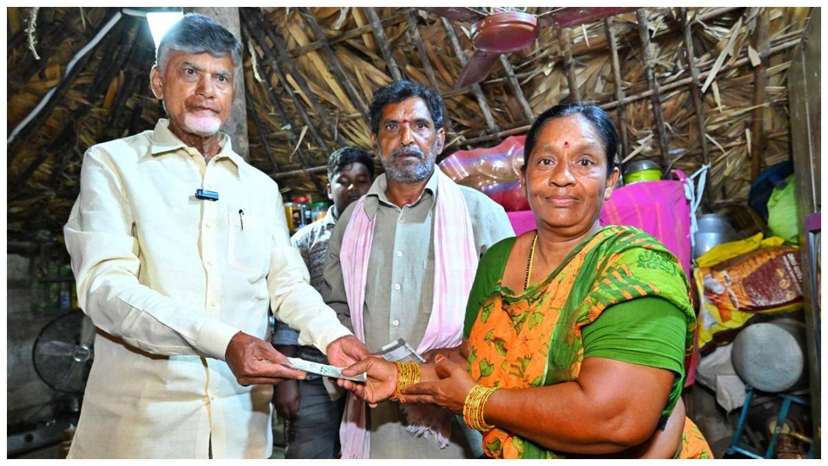 NTR Bharosa Pensions: ఏపీలో పింఛన్‌దారులకు ముందే కొత్త సంవత్సరం- డిసెంబర్ 31న ఎన్టీఆర్ భరోసా పెన్షన్ల పంపిణీ