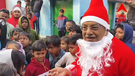 Christmas 2025: বড়দিনে সান্তার সাজে হাজির মন্ত্রী, বাচ্চাদের সঙ্গে কথা বলে, উপহার দিয়ে মন জিতলেন প্রদীপ মজুমদার