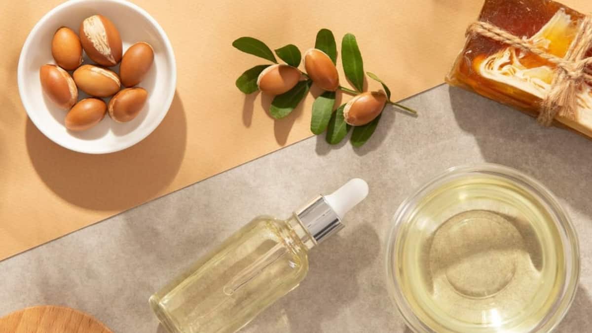 Top 5 Plant-Based Oils For Sensitive Skin This Winter: Expert-Backed Guide To Natural Glow