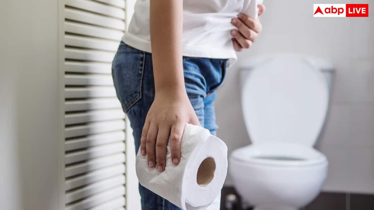 पॉटी करते वक्त दिख रहे ये 4 साइन होते हैं इस खतरनाक कैंसर के लक्षण, पहचान लिया तो बच जाएगी जान